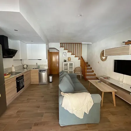 Close To Beach, Child-friendly Townhouse With Large Pool * Santa Pola