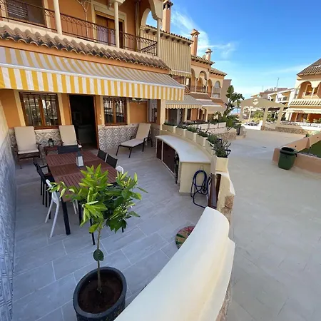 Close To Beach, Child-friendly Townhouse With Large Pool * Santa Pola